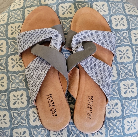 Molly Sandals - Picture 1 of 4